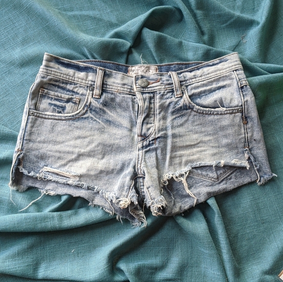 Free People Button-Fly Denim Cut Offs - Picture 1 of 3